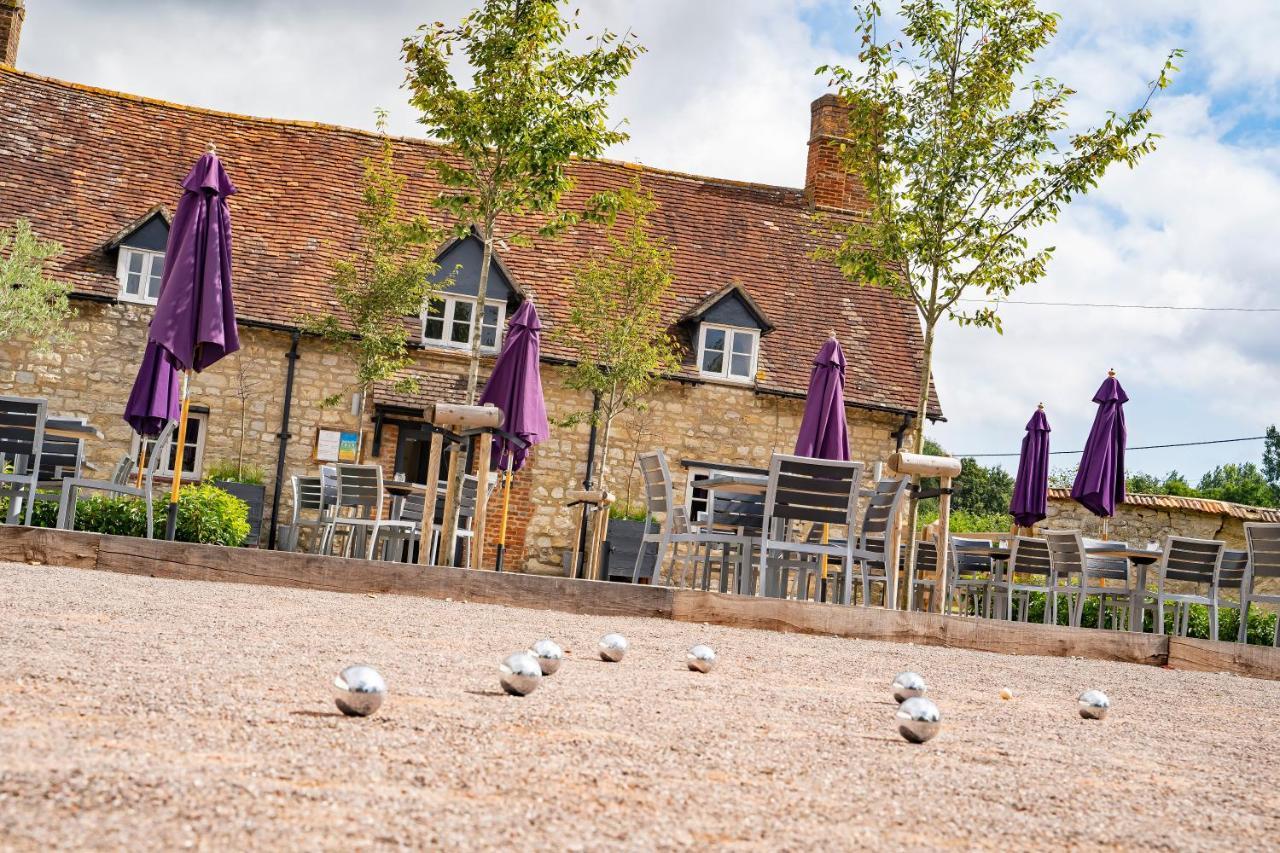 The Dinton Hermit Exterior foto